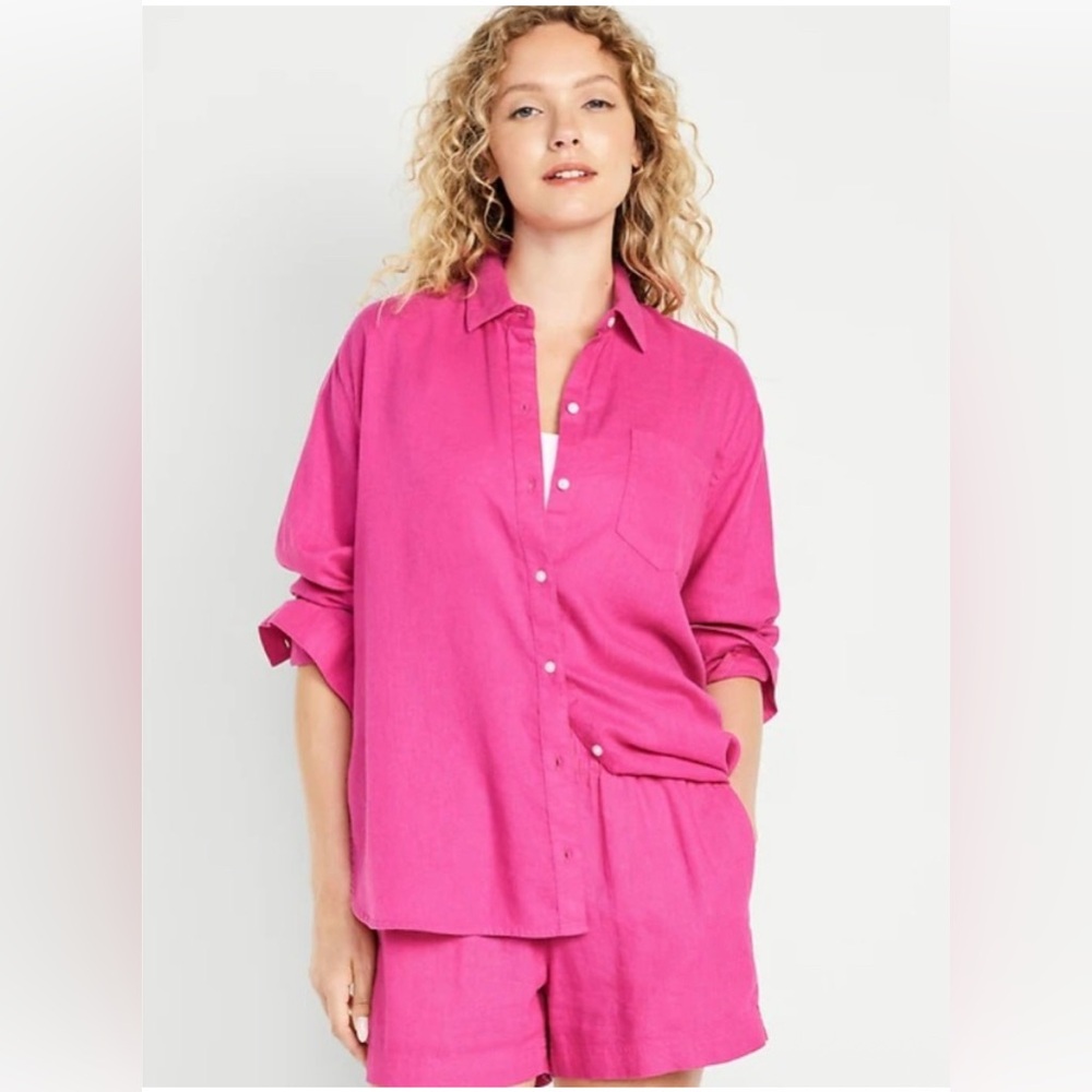 Old Navy The Boyfriend Shirt Women’s Size M Hot Pink Button-Up